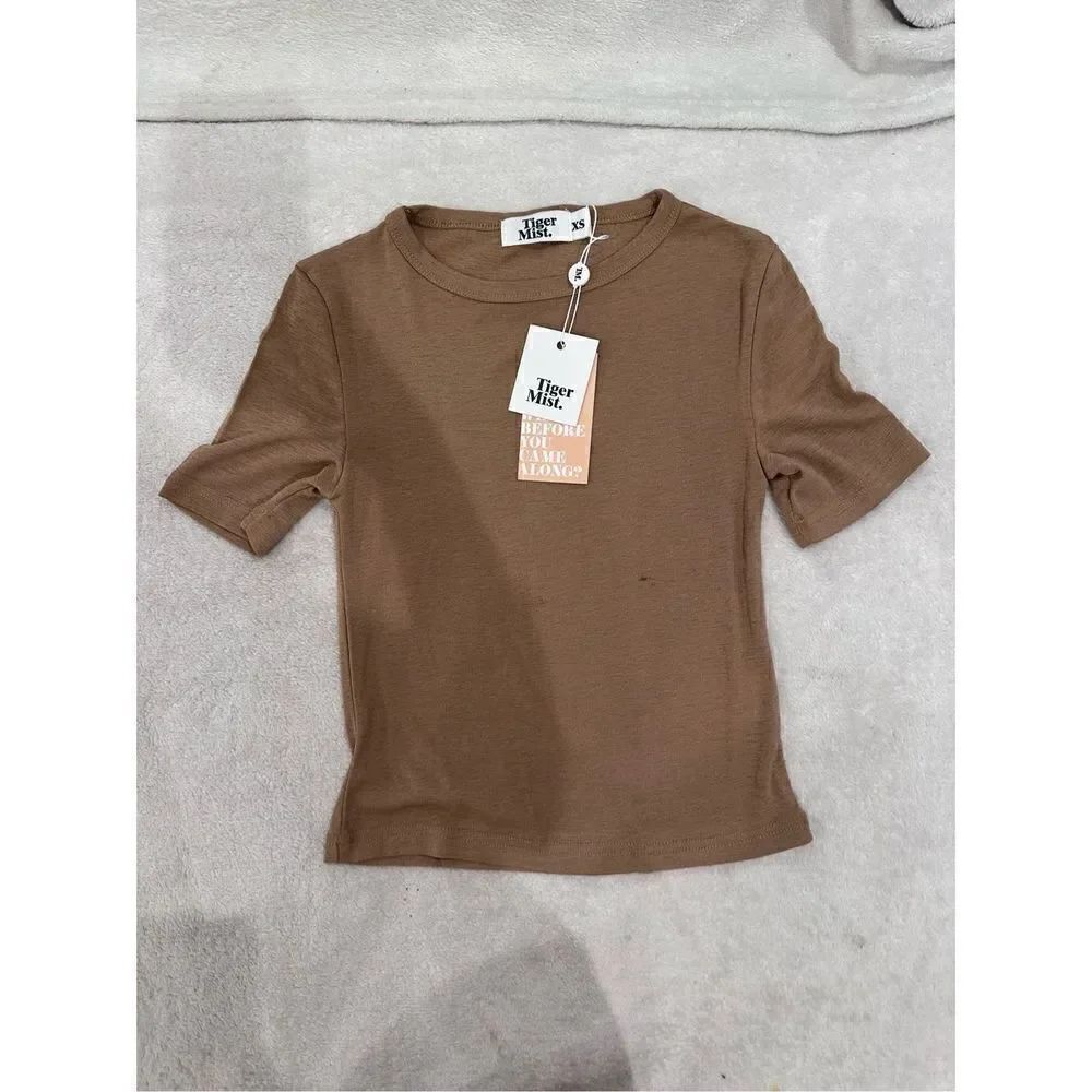 Tiger mist top women’s size XS tan new with tags